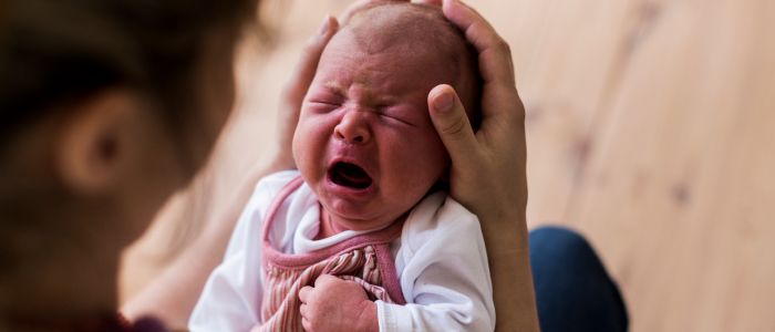 Симптоми на запек при бебе на 1 месец и как да ги разпознаете навреме